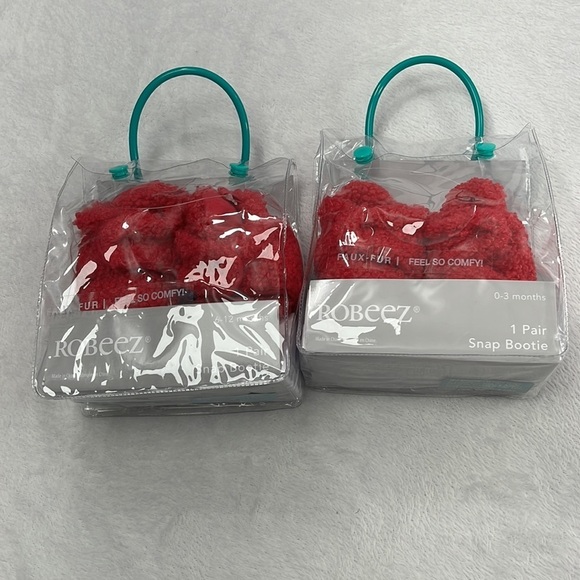 NWT Robeez Sherpa 0-3, 6-12 Fuschia Pink Easy Snap Booties, Shoes - Picture 1 of 6